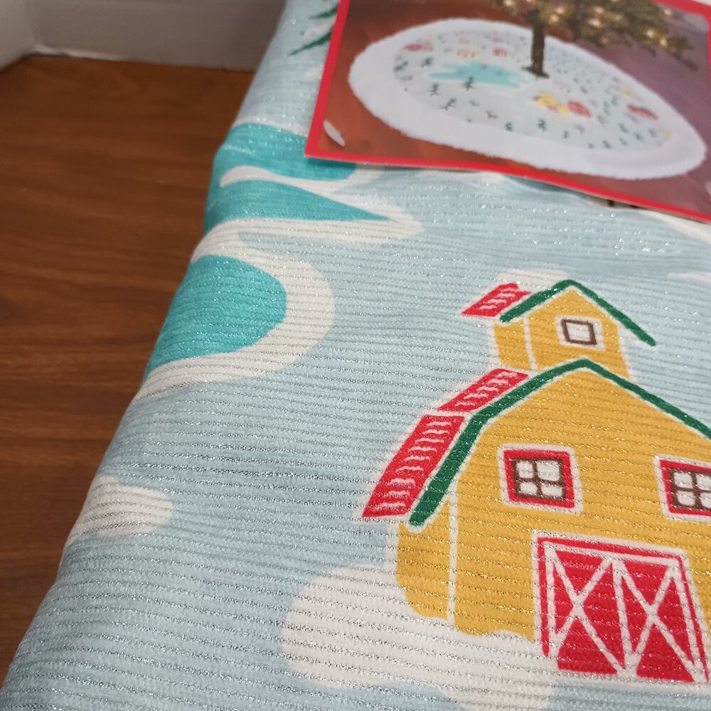 New Holiday Style Christmas Tree Skirt 40"